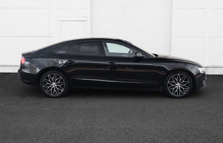 Osta kasutatud Audi A5 2012 värv must Tallinnas