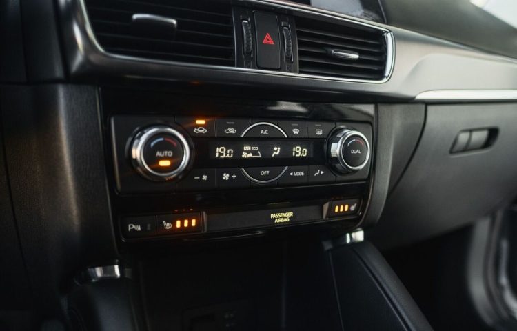Osta kasutatud Mazda CX-5 2016 värv hall Tallinnas