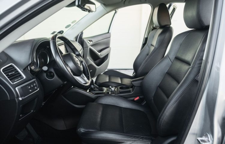 Osta kasutatud Mazda CX-5 2016 värv hall Tallinnas