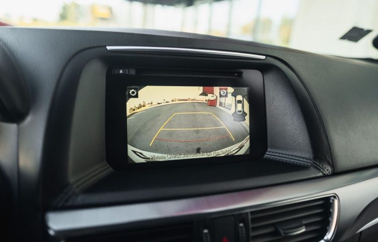 Osta kasutatud Mazda CX-5 2016 värv hall Tallinnas