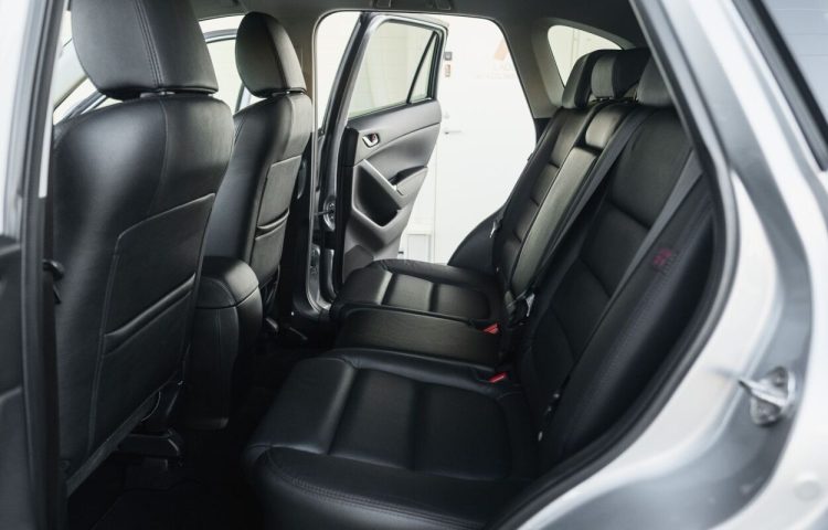 Osta kasutatud Mazda CX-5 2016 värv hall Tallinnas