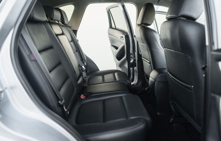 Osta kasutatud Mazda CX-5 2016 värv hall Tallinnas