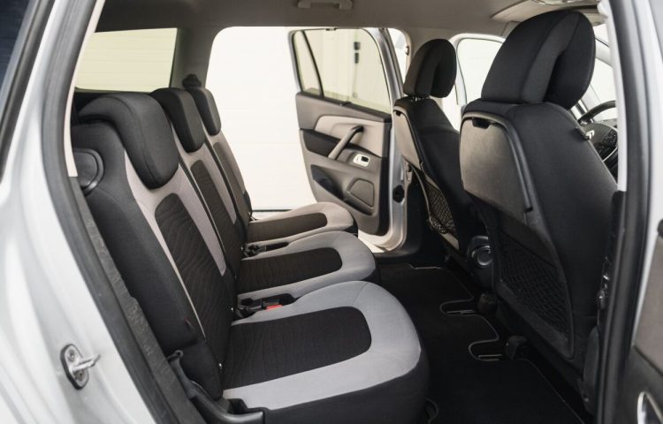 Osta kasutatud Citroen C4 Picasso: Grand C4 Picasso 2013 värv hõbedane Tallinnas