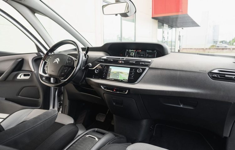 Osta kasutatud Citroen C4 Picasso: Grand C4 Picasso 2013 värv hõbedane Tallinnas