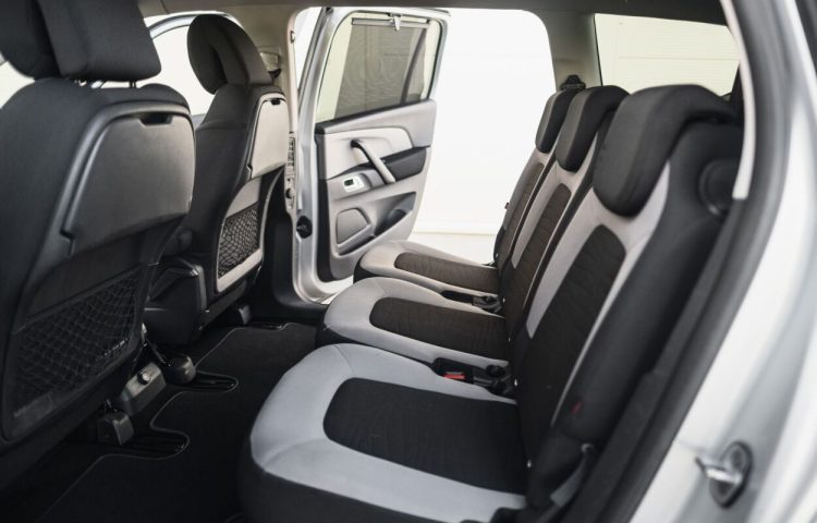 Osta kasutatud Citroen C4 Picasso: Grand C4 Picasso 2013 värv hõbedane Tallinnas