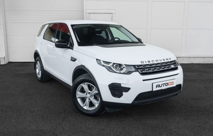 Osta kasutatud Land Rover Discovery Sport 2016 värv valge Tallinnas