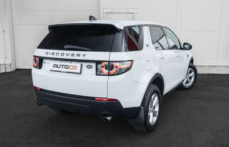 Osta kasutatud Land Rover Discovery Sport 2016 värv valge Tallinnas
