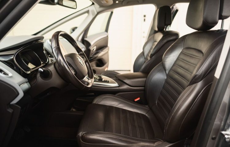 Osta kasutatud Renault Espace 2015 värv hall Tallinnas
