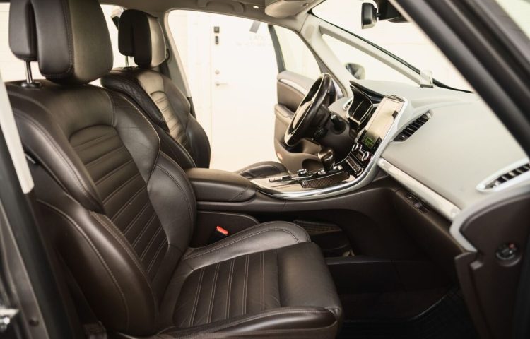 Osta kasutatud Renault Espace 2015 värv hall Tallinnas
