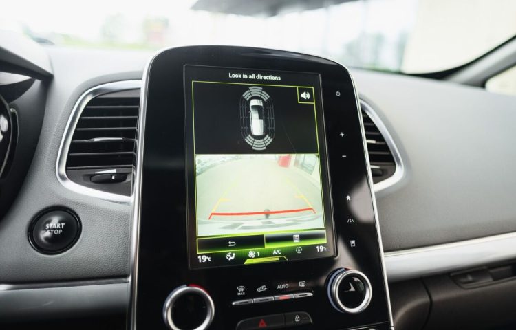 Osta kasutatud Renault Espace 2015 värv hall Tallinnas