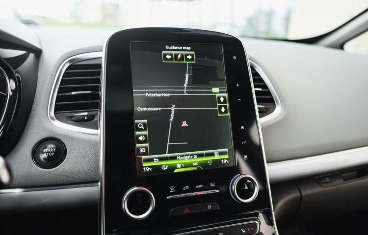 Osta kasutatud Renault Espace 2015 värv hall Tallinnas