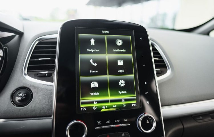 Osta kasutatud Renault Espace 2015 värv hall Tallinnas