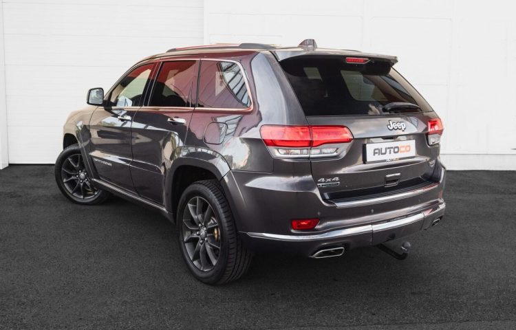 Osta kasutatud Jeep Grand Cherokee 2014 värv tumehall Tallinnas
