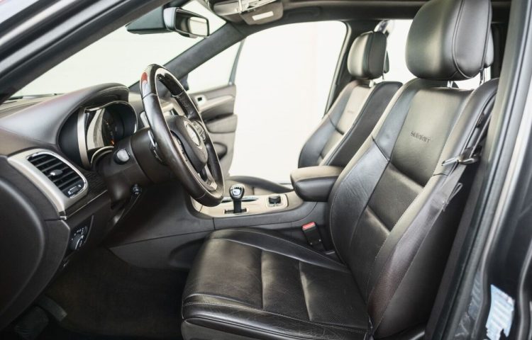 Osta kasutatud Jeep Grand Cherokee 2014 värv tumehall Tallinnas