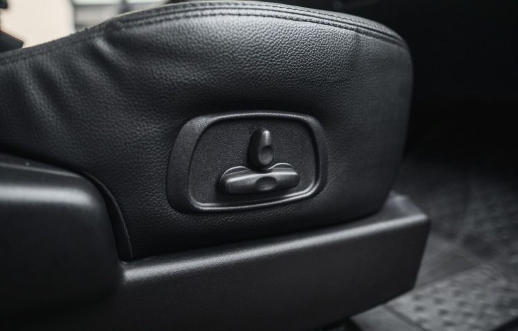 Osta kasutatud Mitsubishi Pajero 2012 värv pruun Tallinnas
