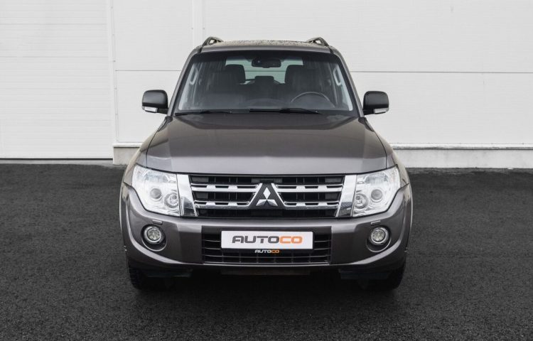 Osta kasutatud Mitsubishi Pajero 2012 värv pruun Tallinnas