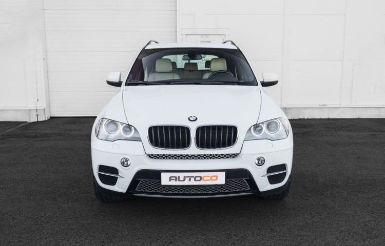 Osta kasutatud BMW X5 2010 värv valge Tallinnas