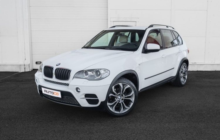 Osta kasutatud BMW X5 2010 värv valge Tallinnas