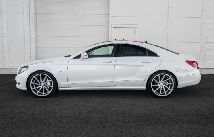 Osta kasutatud Mercedes-Benz CLS-klass: CLS 350 2011 värv valge Tallinnas