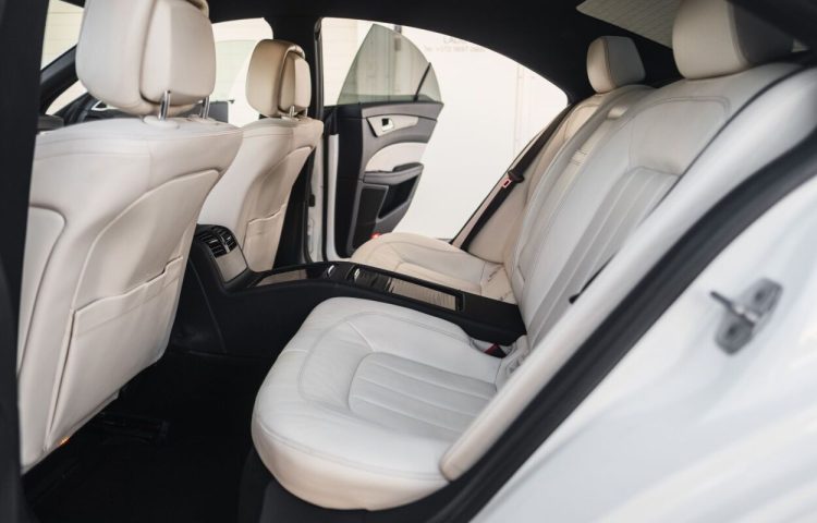 Osta kasutatud Mercedes-Benz CLS-klass: CLS 350 2011 värv valge Tallinnas