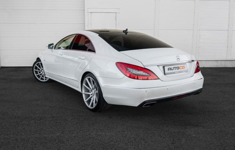 Osta kasutatud Mercedes-Benz CLS-klass: CLS 350 2011 värv valge Tallinnas