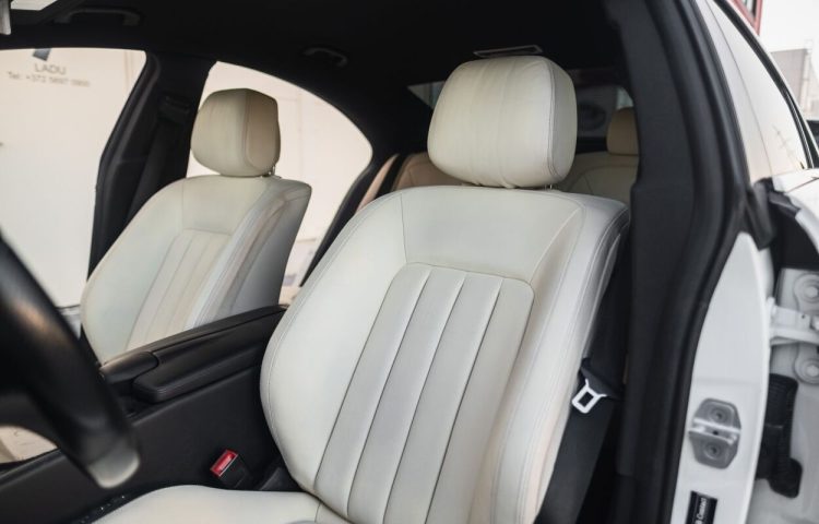 Osta kasutatud Mercedes-Benz CLS-klass: CLS 350 2011 värv valge Tallinnas