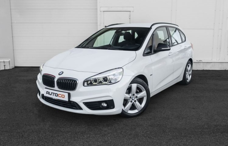 Osta kasutatud BMW 2. seeria: 218 2016 värv valge Tallinnas