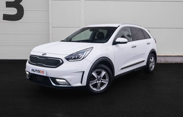 Osta kasutatud Kia Niro 2018 värv valge Tallinnas