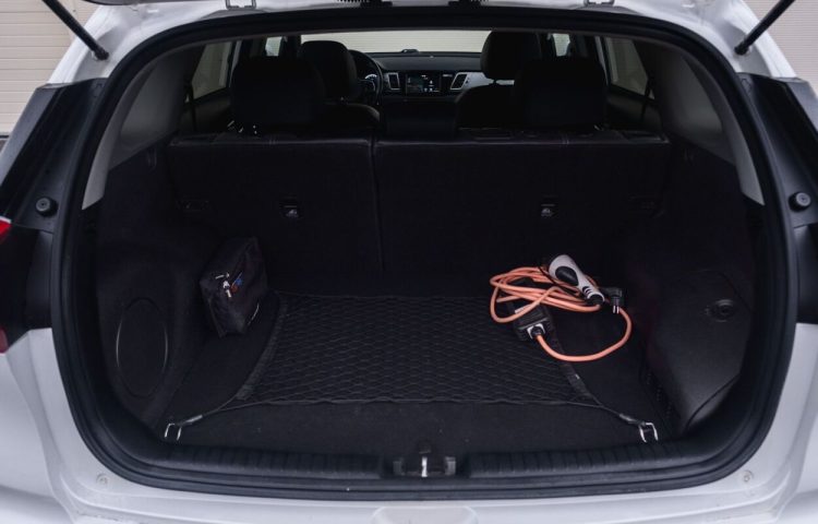 Osta kasutatud Kia Niro 2018 värv valge Tallinnas