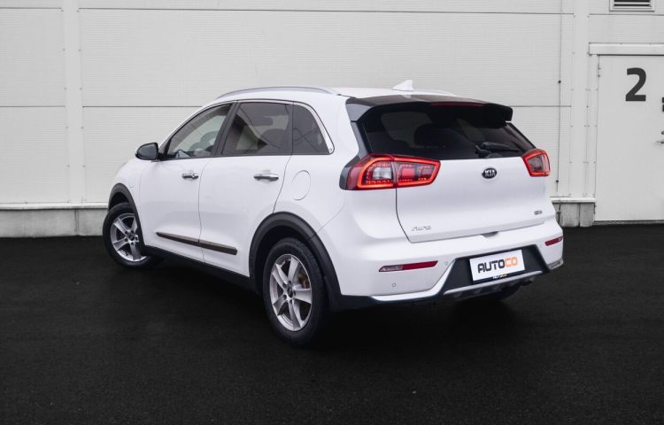 Osta kasutatud Kia Niro 2018 värv valge Tallinnas