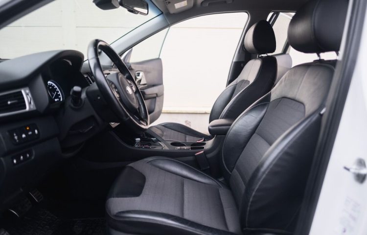 Osta kasutatud Kia Niro 2018 värv valge Tallinnas