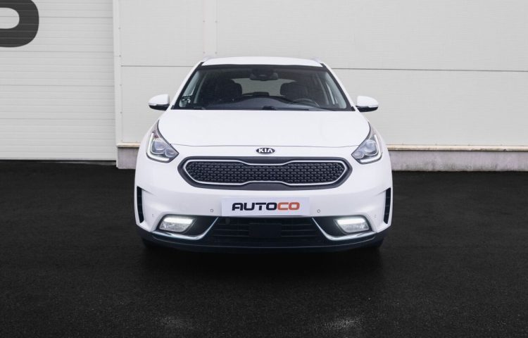Osta kasutatud Kia Niro 2018 värv valge Tallinnas