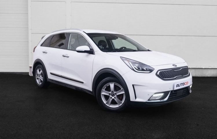 Osta kasutatud Kia Niro 2018 värv valge Tallinnas