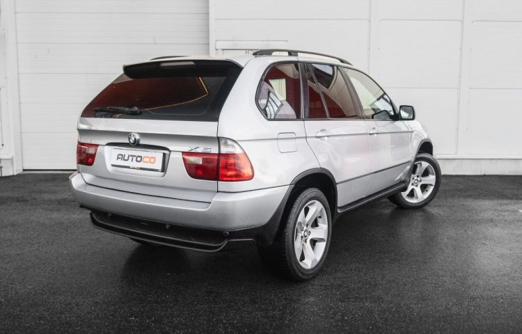 Osta kasutatud BMW X5 2005 värv hõbedane Tallinnas