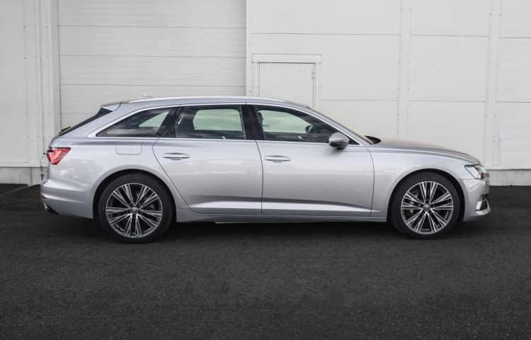 Osta kasutatud Audi A6 2023 värv hõbedane Tallinnas