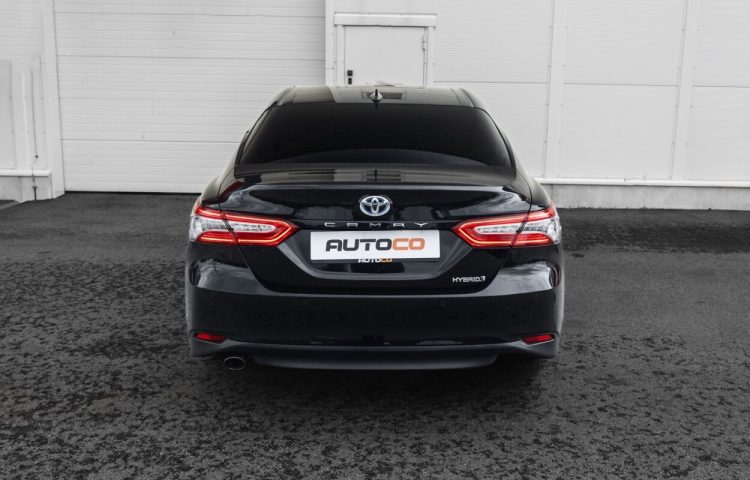 Osta kasutatud Toyota Camry 2020 värv must Tallinnas