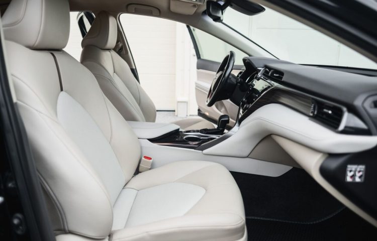 Osta kasutatud Toyota Camry 2020 värv must Tallinnas