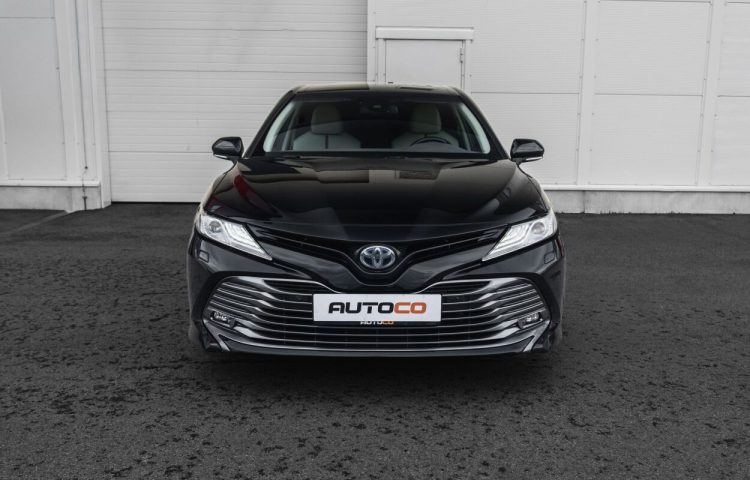 Osta kasutatud Toyota Camry 2020 värv must Tallinnas