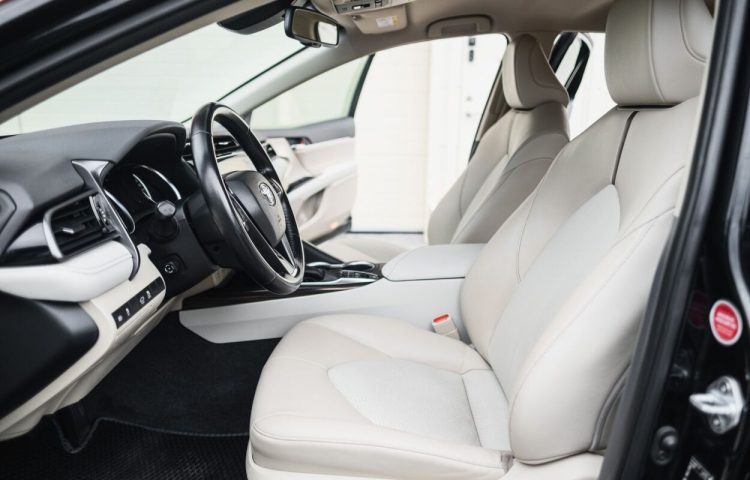 Osta kasutatud Toyota Camry 2020 värv must Tallinnas