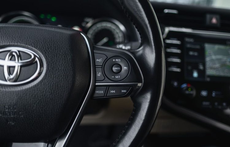 Osta kasutatud Toyota Camry 2020 värv must Tallinnas