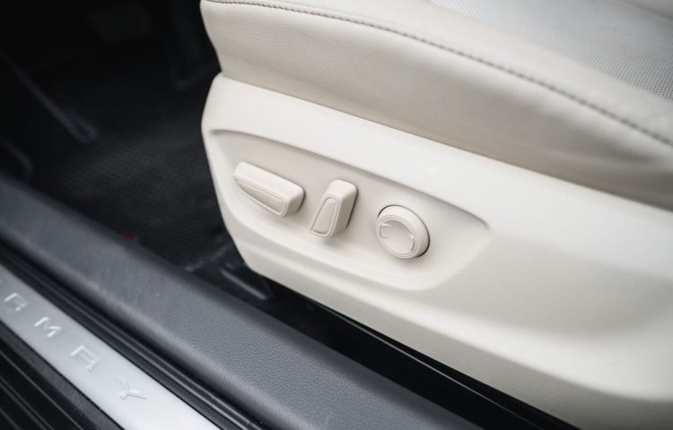 Osta kasutatud Toyota Camry 2020 värv must Tallinnas