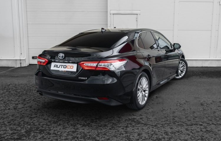 Osta kasutatud Toyota Camry 2020 värv must Tallinnas