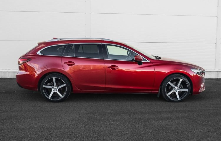 Osta kasutatud Mazda 6 2015 värv punane Tallinnas