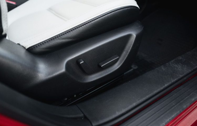 Osta kasutatud Mazda 6 2015 värv punane Tallinnas