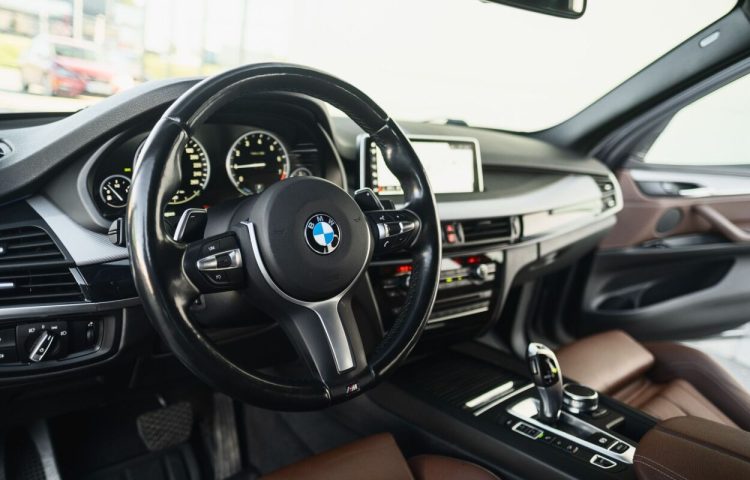 Osta kasutatud BMW X5 2018 värv hall Tallinnas