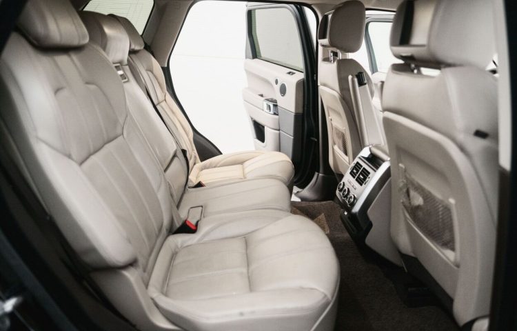 Osta kasutatud Land Rover Range Rover Sport 2016 värv must Tallinnas