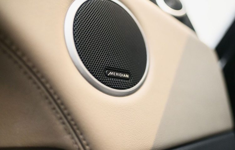 Osta kasutatud Land Rover Range Rover Sport 2016 värv must Tallinnas