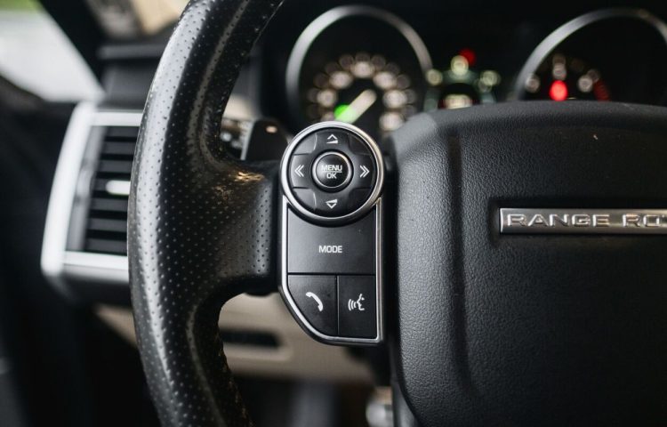 Osta kasutatud Land Rover Range Rover Sport 2016 värv must Tallinnas