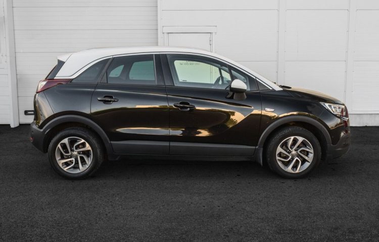 Osta kasutatud Opel Crossland X 2017 värv tumepruun Tallinnas