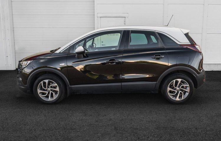 Osta kasutatud Opel Crossland X 2017 värv tumepruun Tallinnas